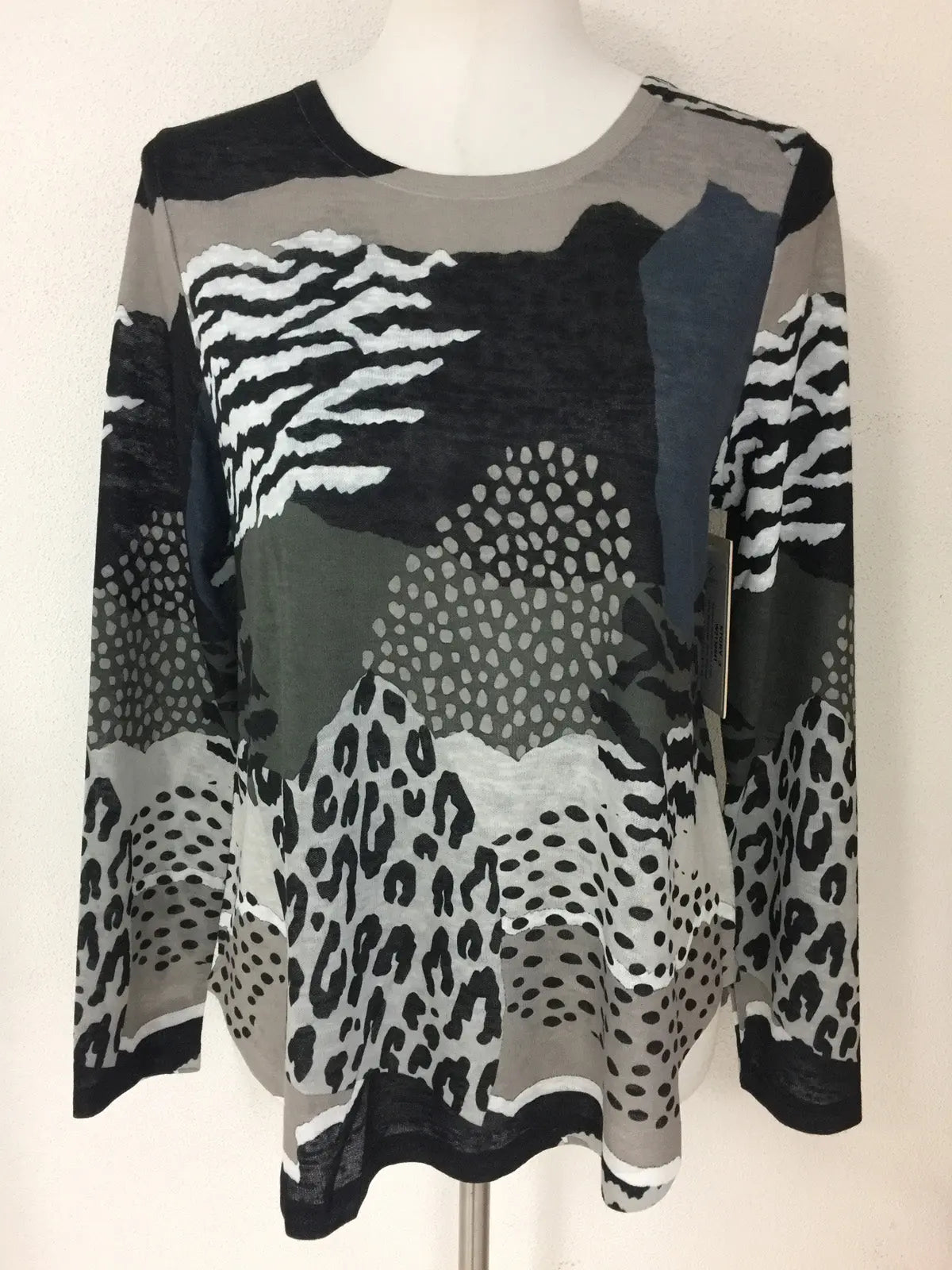 W2138541 Winter Horizons Top Corfu Jeans