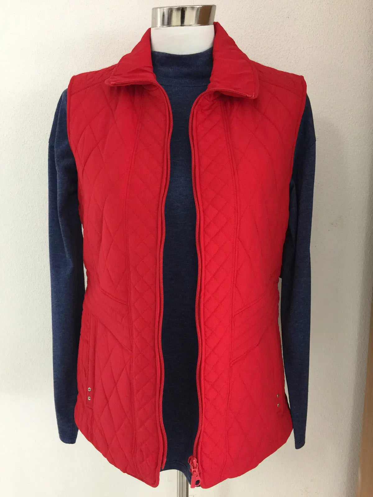 W2167637 Red Quilted Vest Corfu Jeans